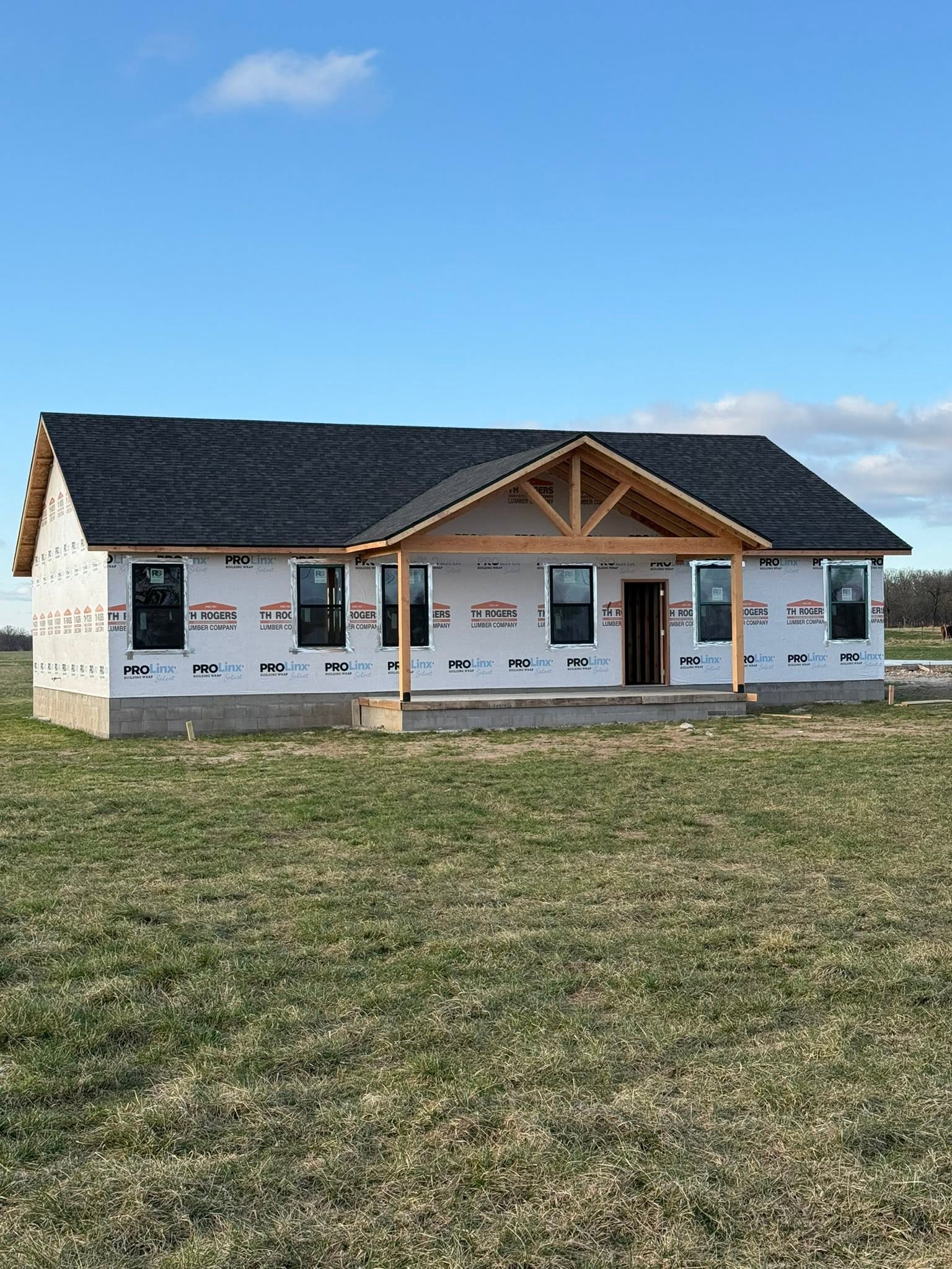 Ranch home roof install, Northwest Arkansas