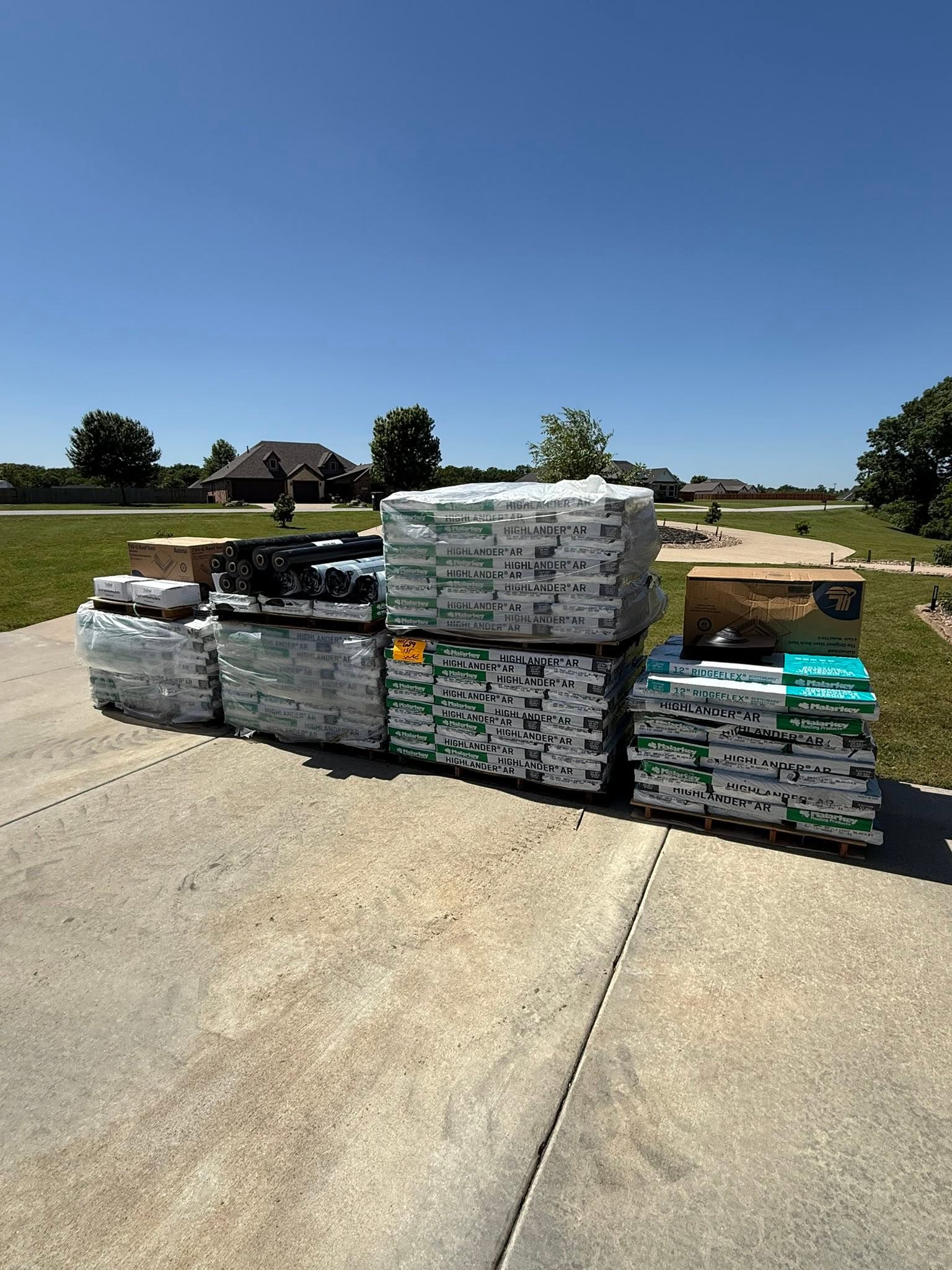 Highlander shingle install, Northwest Arkansas